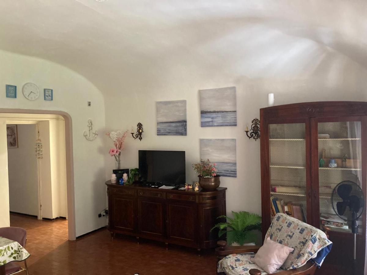 La Terrazza Di Ameglia Alta Apartment Exterior photo